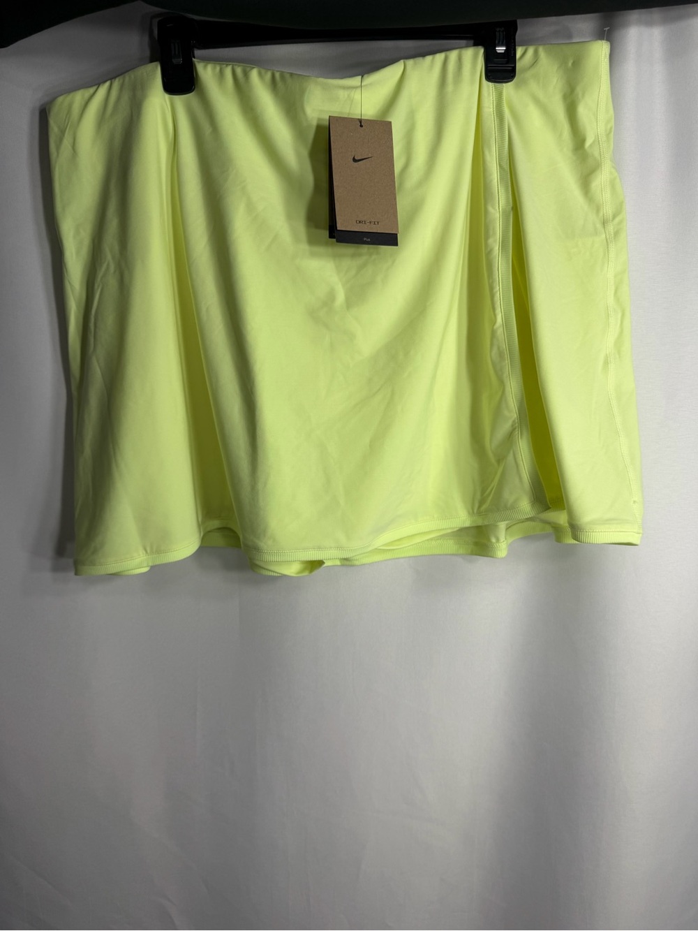 Nike Women’s Neon Yellow Athletic Shorts Skort size 2 X
